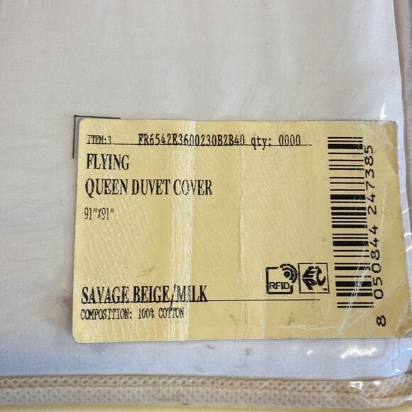 Frette Flying Duvet Cover, Queen. Color: white-Beige. MSRP: $1,300 - Picture 4 of 4